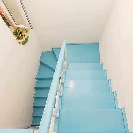 アパート Stylish In The Center Of ザダル