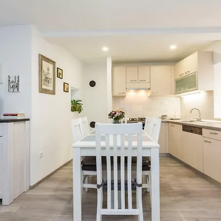 アパート Stylish In The Center Of *