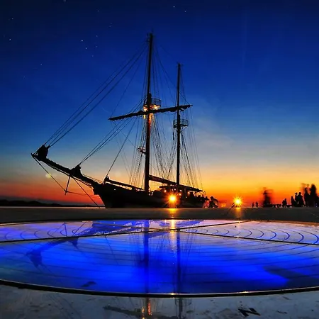 Stylish In The Center Of شقة *