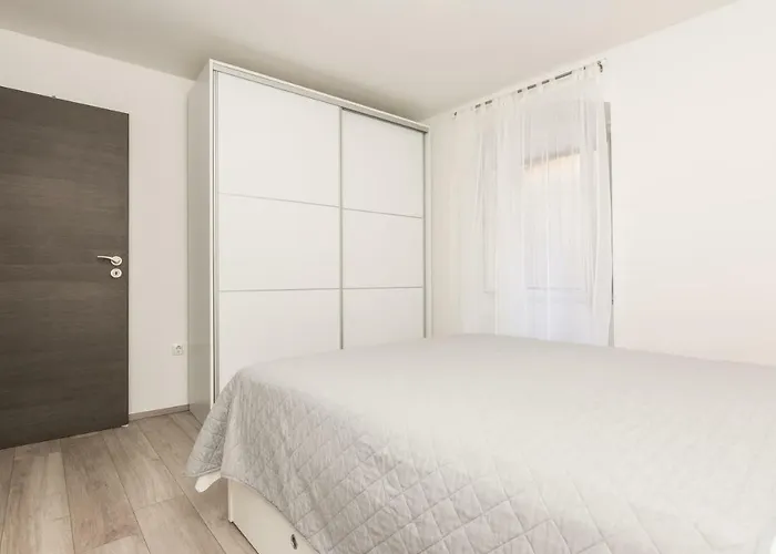 شقة Stylish In The Center Of